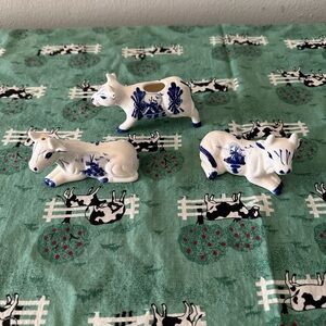 Blue and White Cow Figurines Delft salt and pepper set no chips